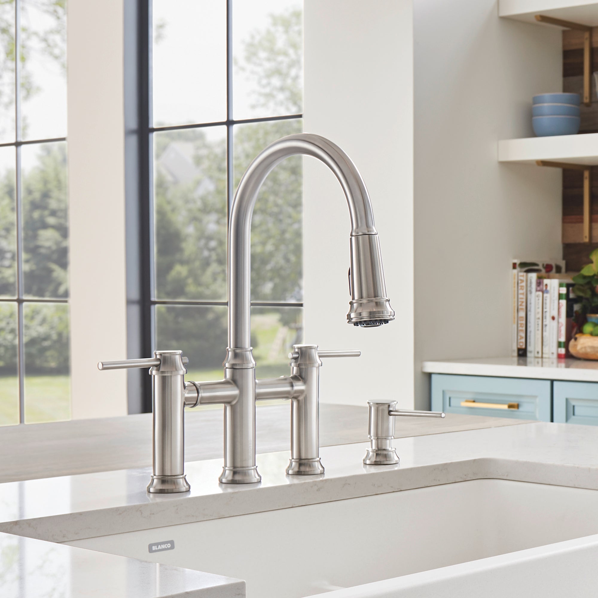 Blanco Empressa Pull-Down Dual-Spray Bridge Faucet